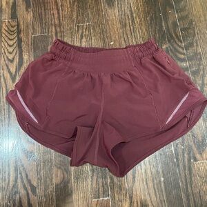 Lululemon Hottie Hot short size 4